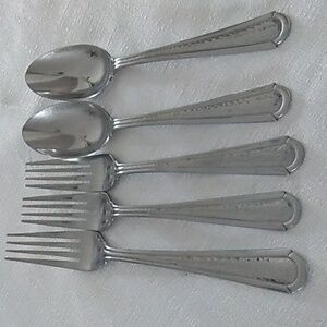 Hampton Glossy Stainless Flatware Hammered Center Handle Set Of 5